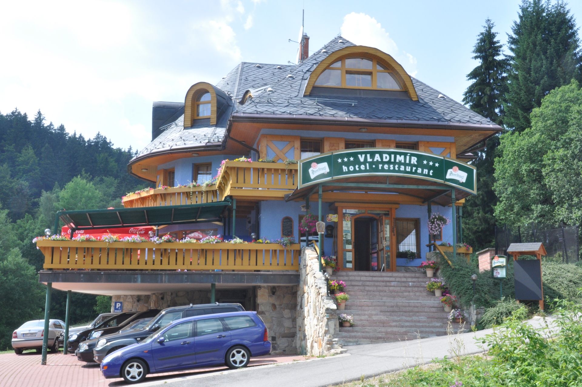 Hotel Vladimír – zimní pohled